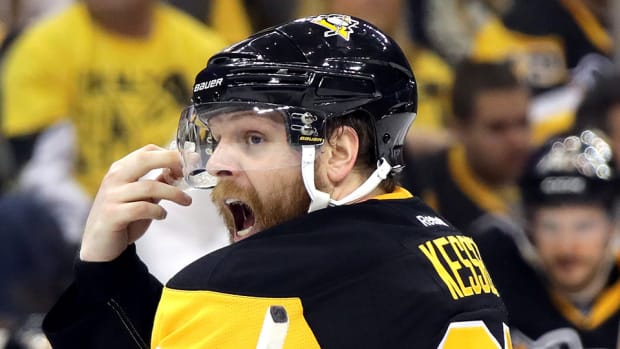 penguins-phil-kessel-pierre-mcguire-bad-breath-video.jpg